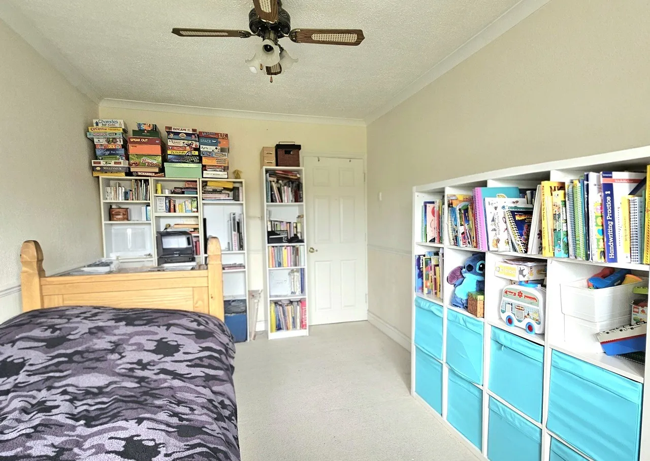 St. Michaels Road, Woking, GU21, photo 9