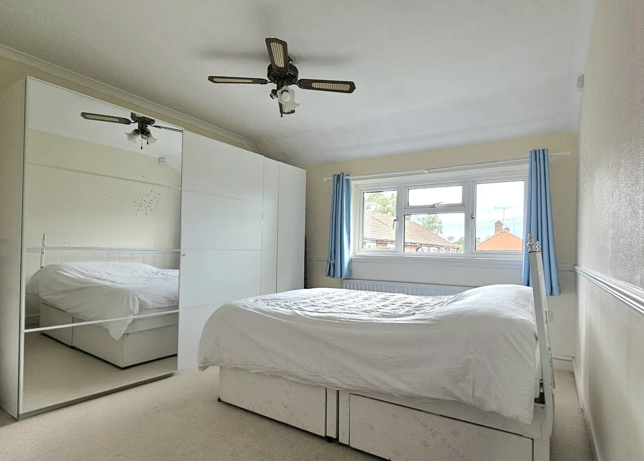 St. Michaels Road, Woking, GU21, photo 4