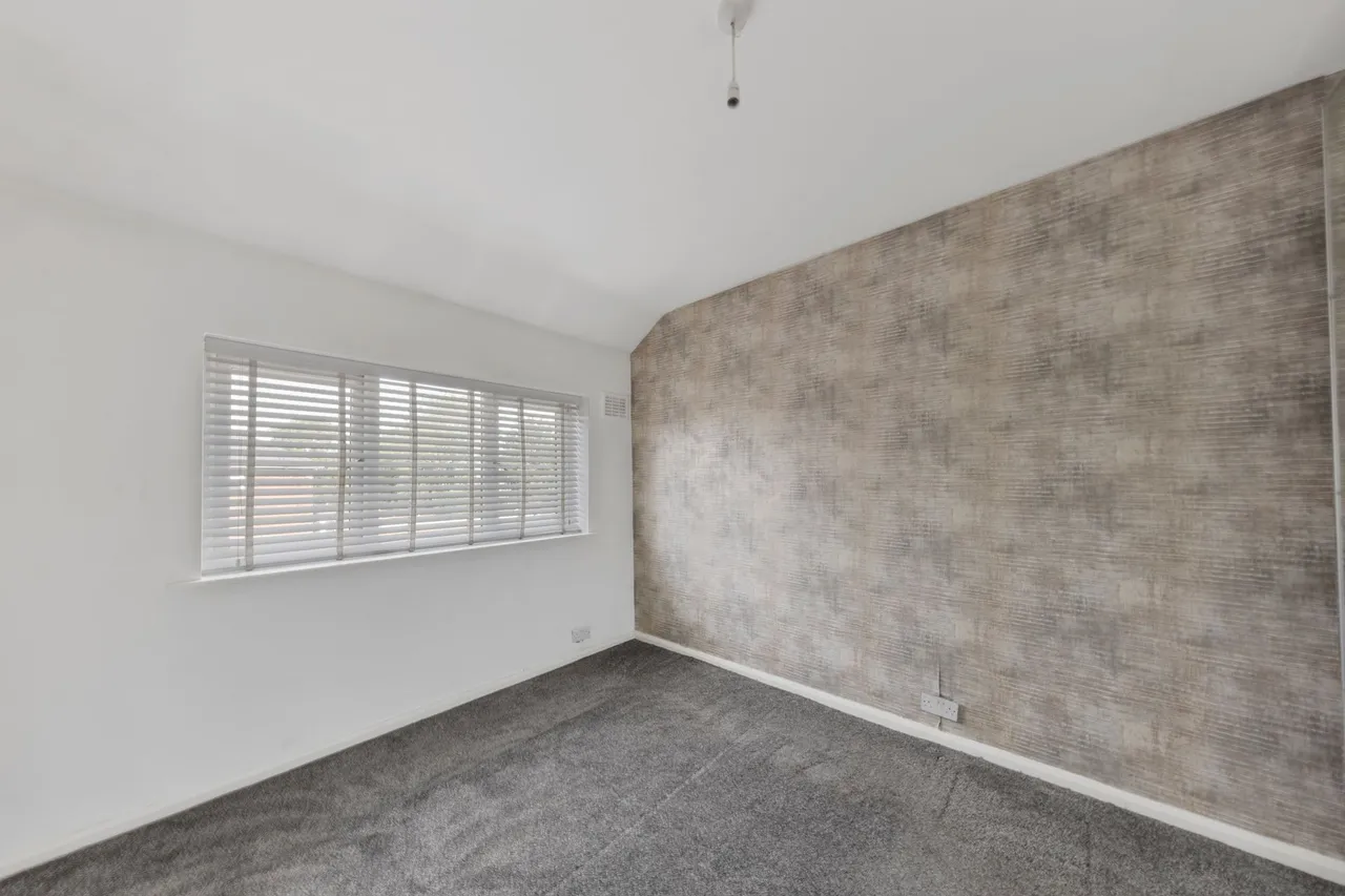 Capesthorne Road, Warrington, WA2, photo 11