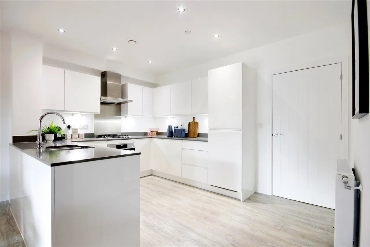 Toye Avenue, Whetstone, London, N20 0FN, photo 4