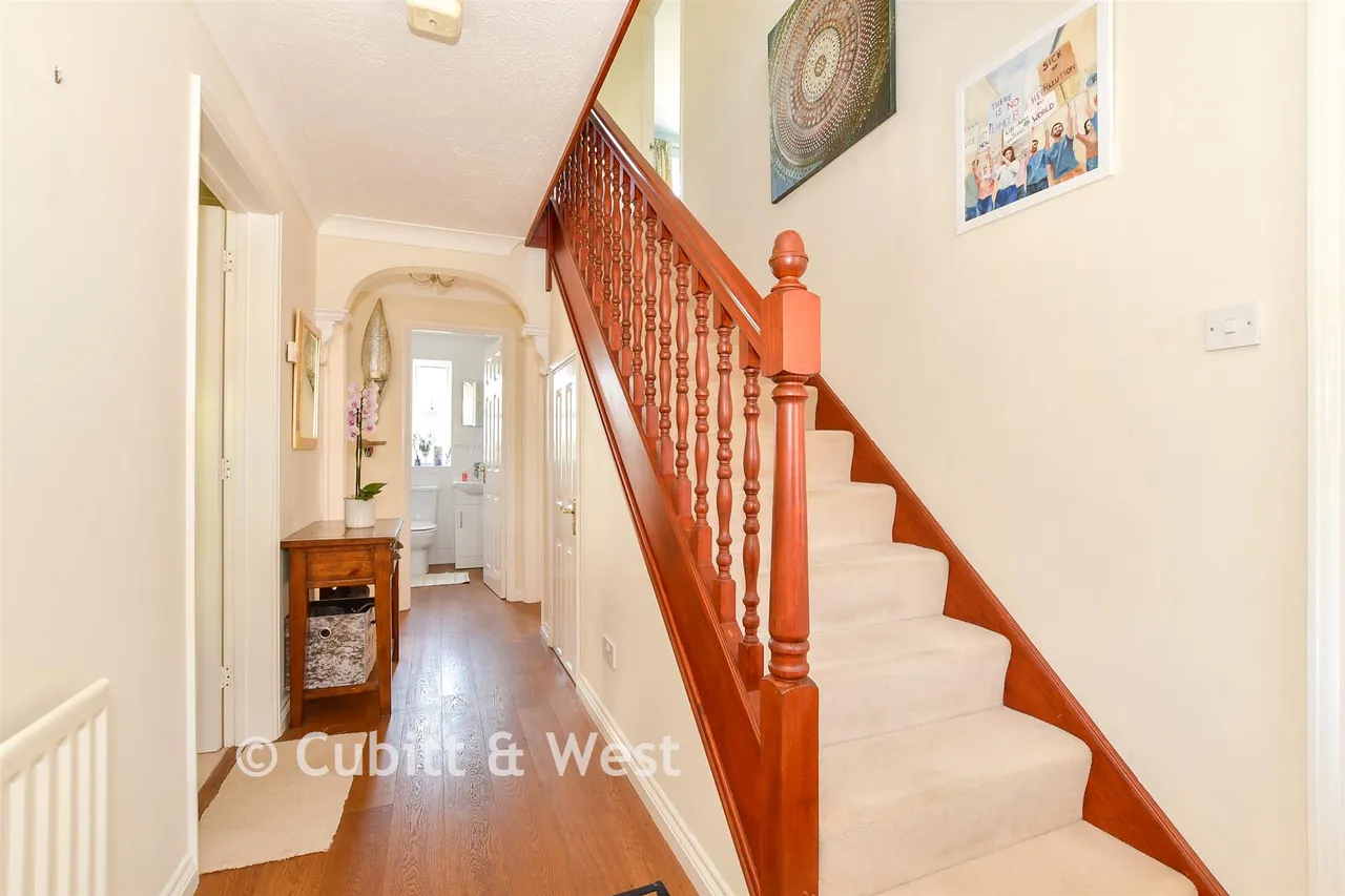 Masons Way, Pulborough, RH20, photo 6