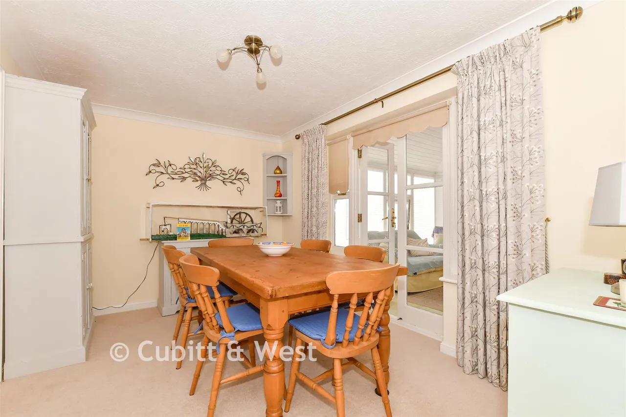 Masons Way, Pulborough, RH20, photo 8