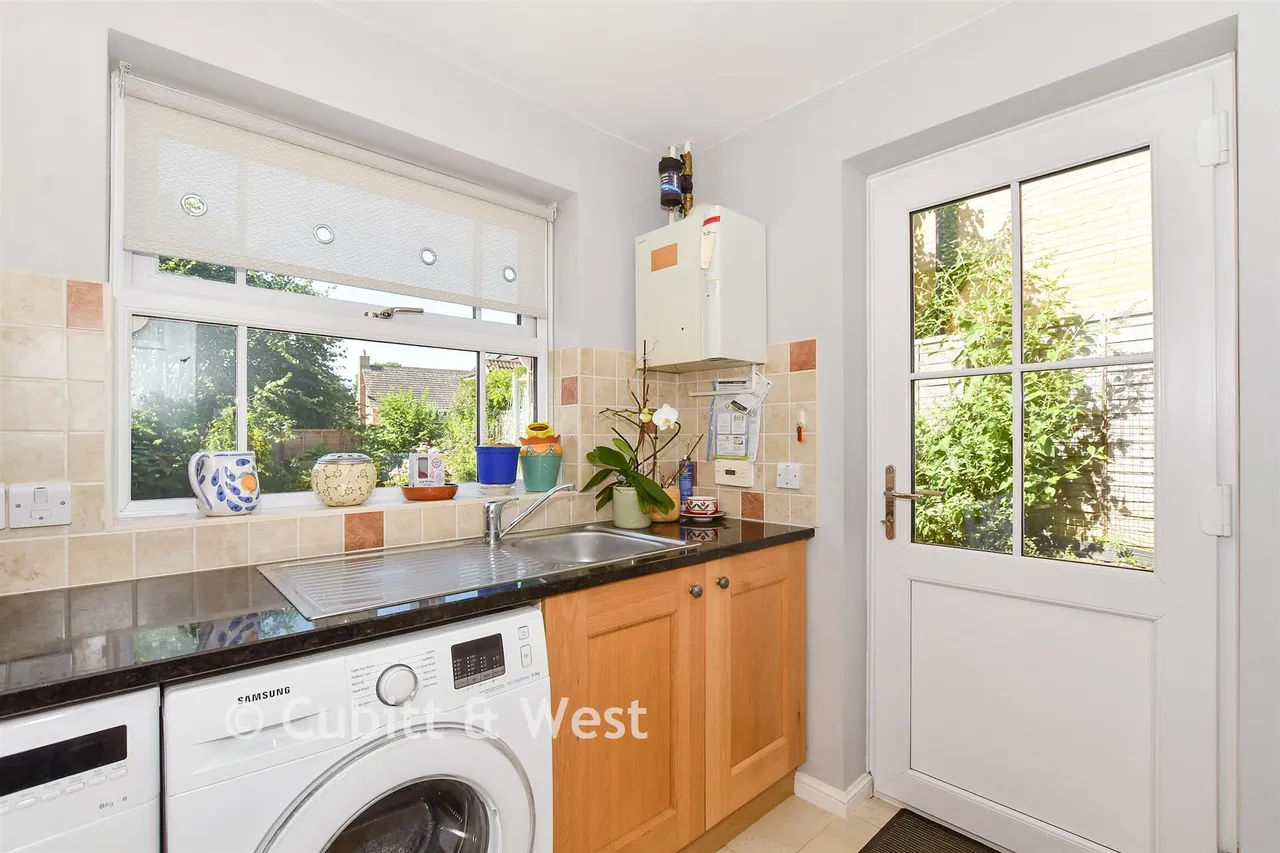 Masons Way, Pulborough, RH20, photo 5
