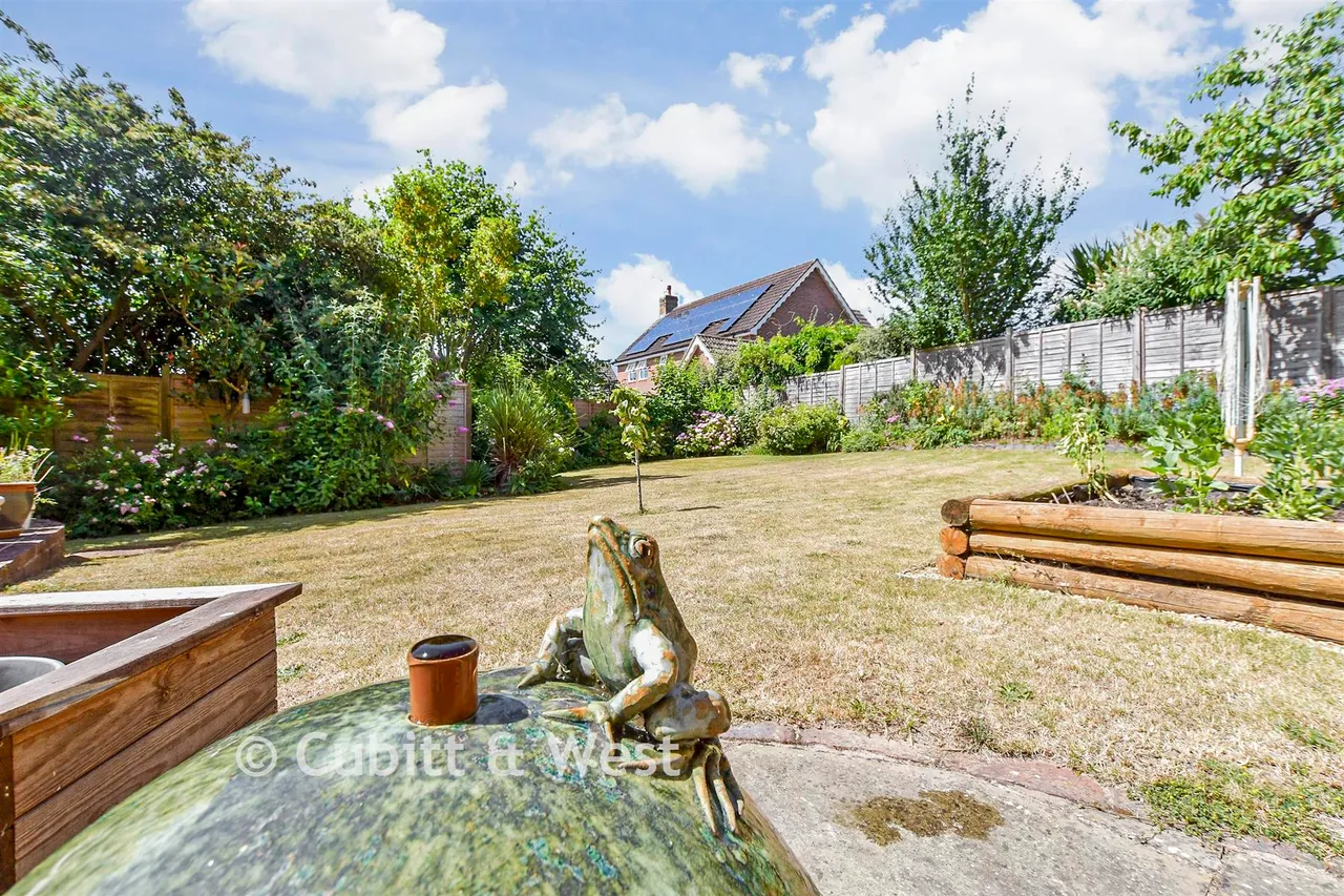 Masons Way, Pulborough, RH20, photo 16