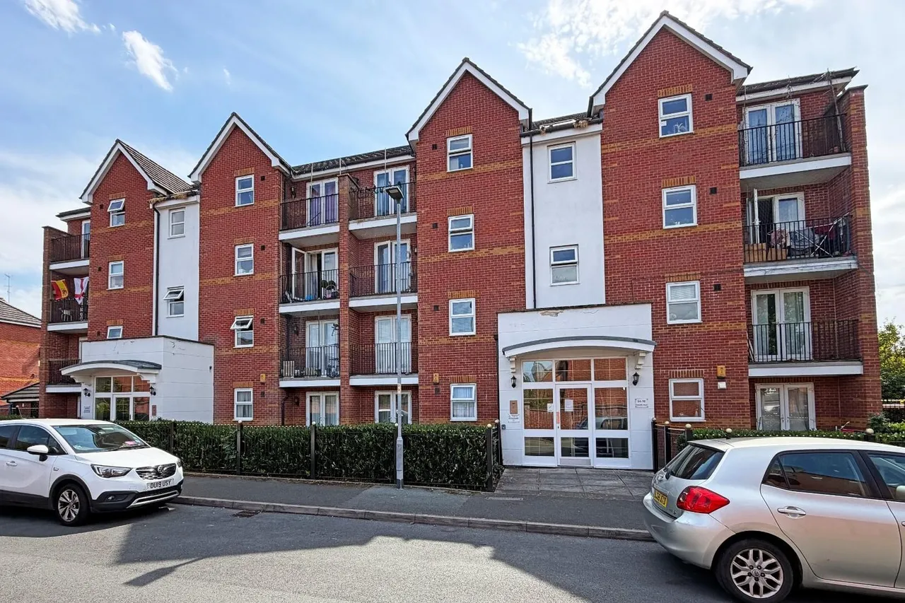 Oakcliffe Road, Baguley, Manchester M23 1DA, photo 14