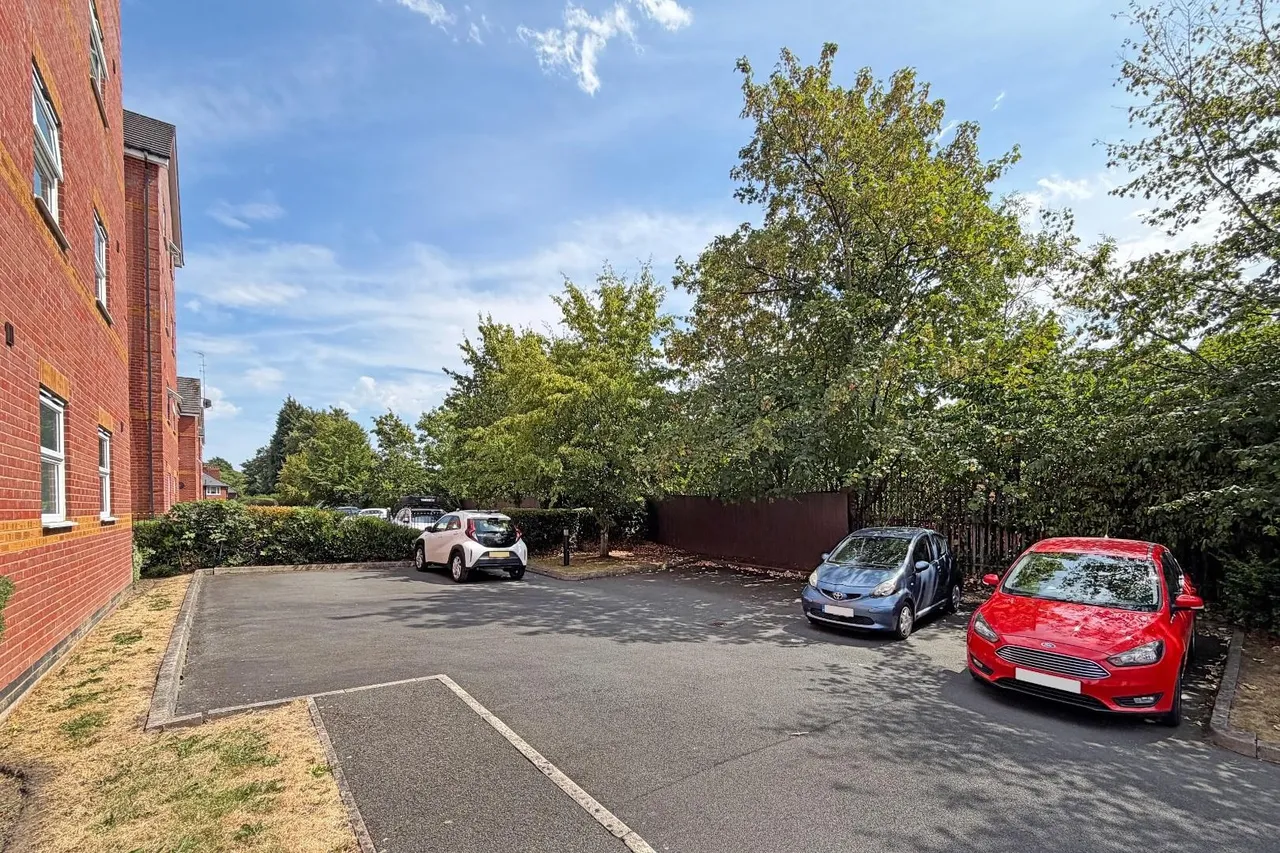 Oakcliffe Road, Baguley, Manchester M23 1DA, photo 6