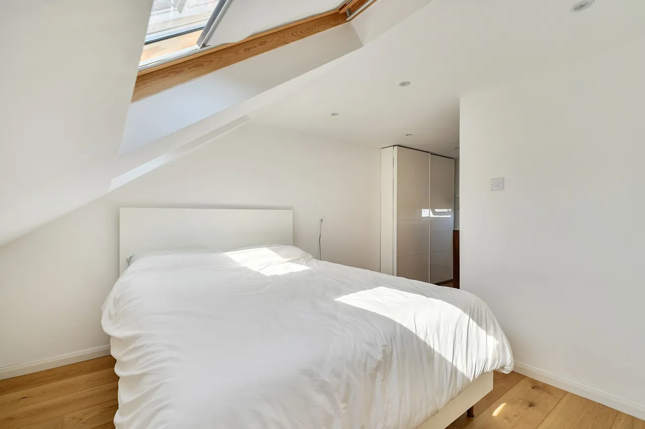 Hows Road, Uxbridge, UB8, photo 12
