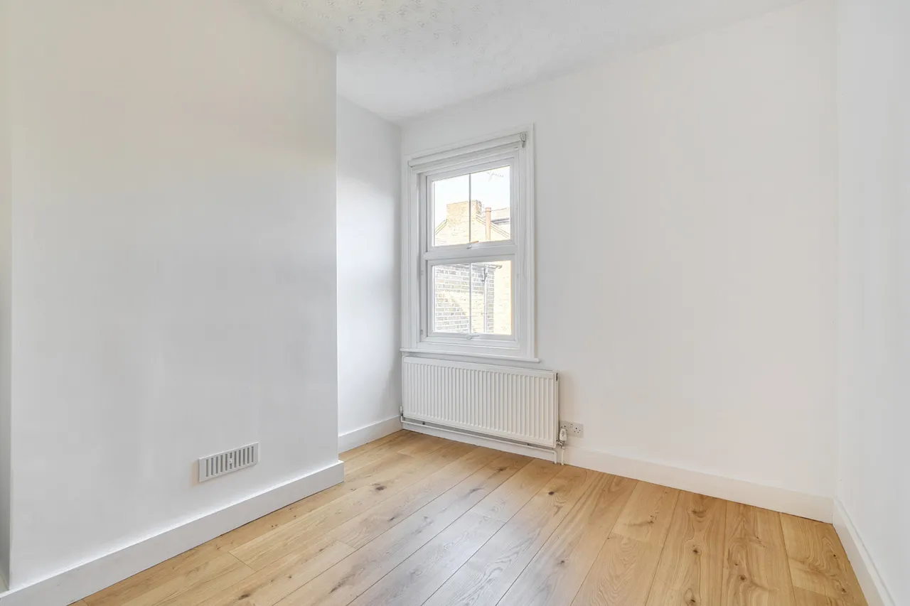 Hows Road, Uxbridge, UB8, photo 11