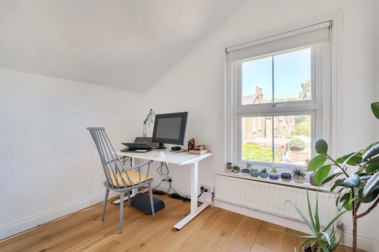 Hows Road, Uxbridge, UB8, photo 13