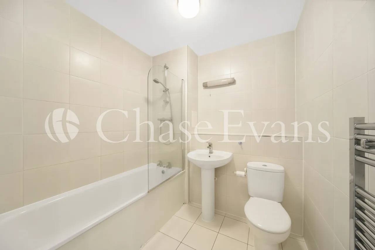 Ravenscroft Court, 36 Essian Street, Limehouse, London, E1, photo 7