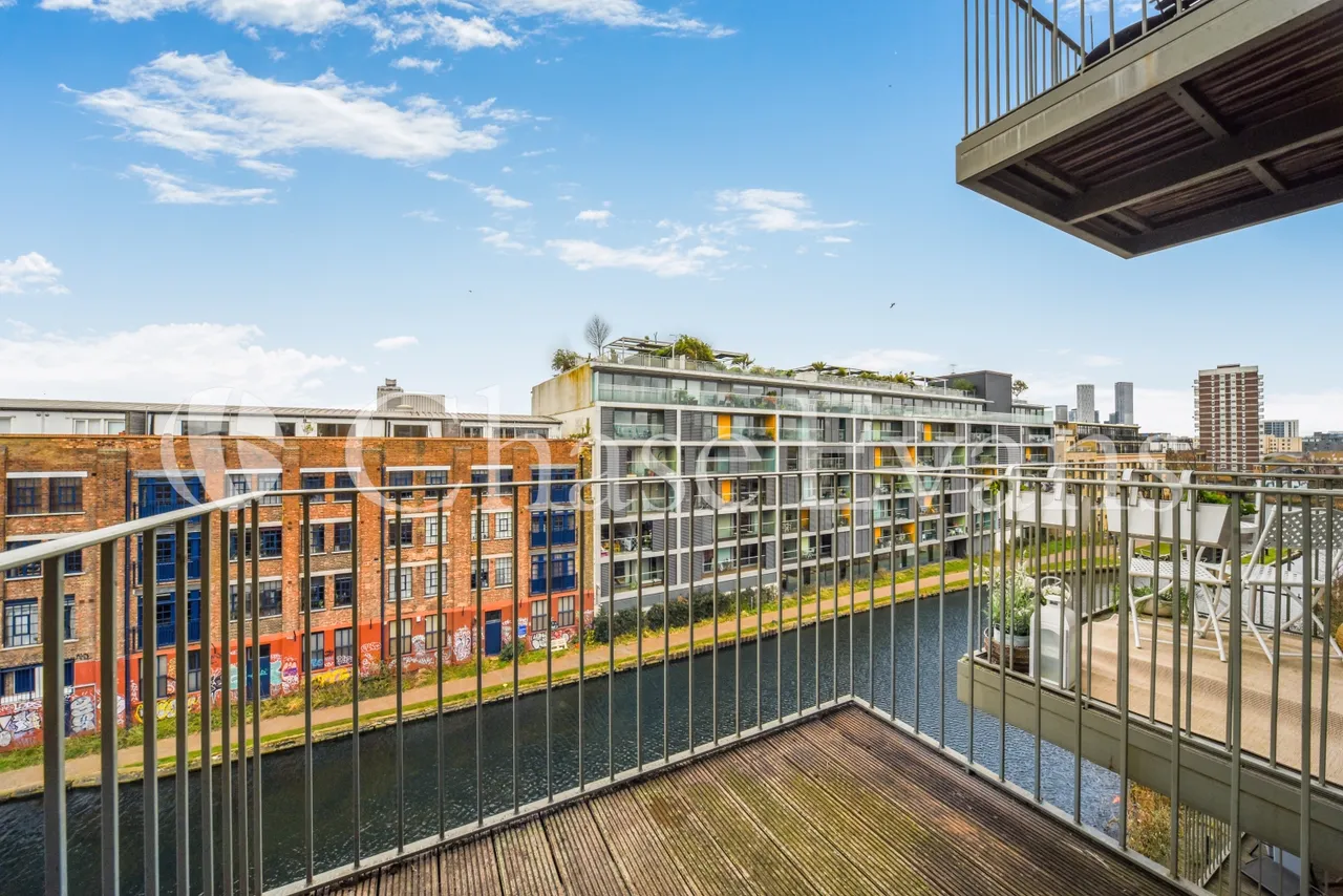 Ravenscroft Court, 36 Essian Street, Limehouse, London, E1, photo 8