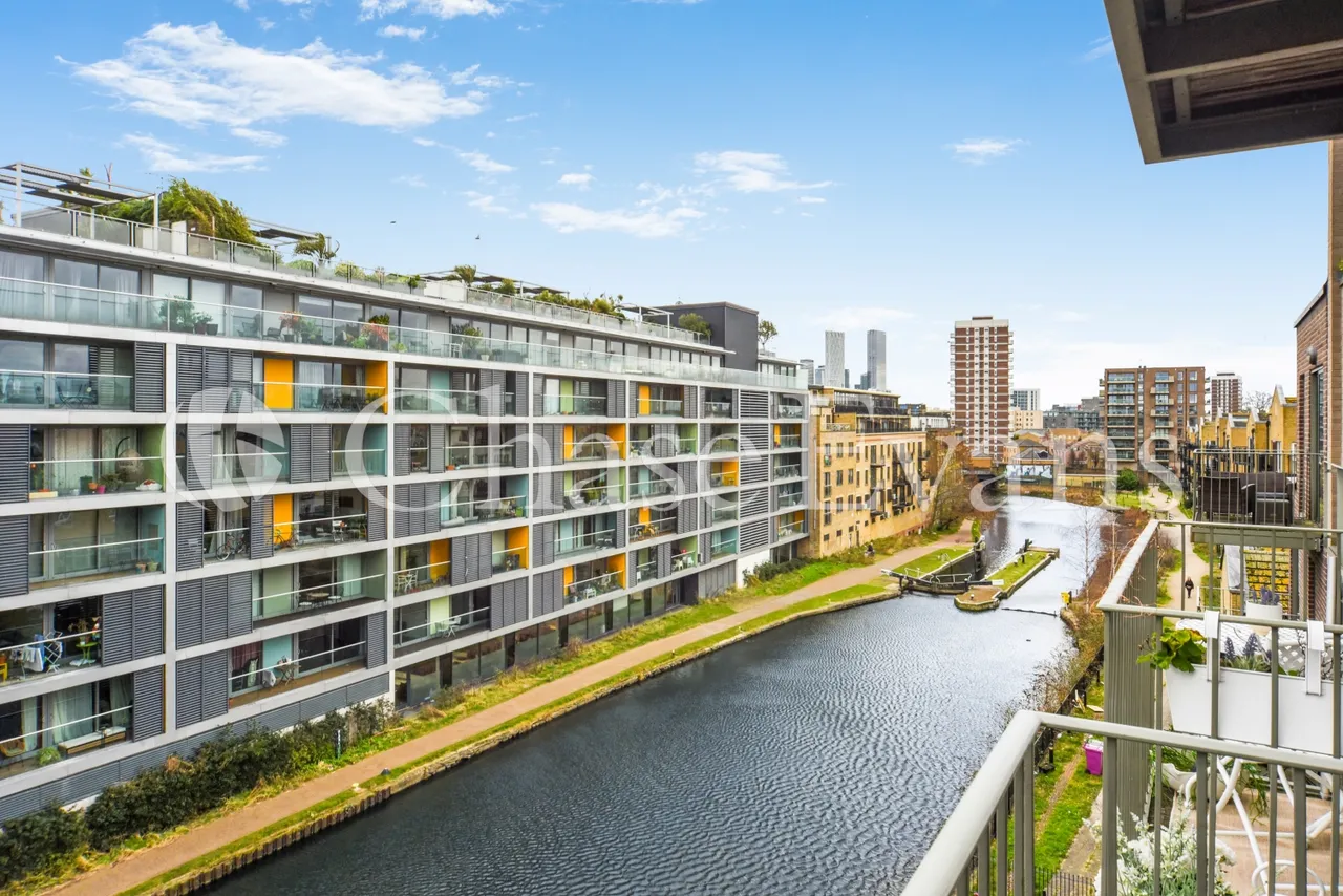 Ravenscroft Court, 36 Essian Street, Limehouse, London, E1, photo 9