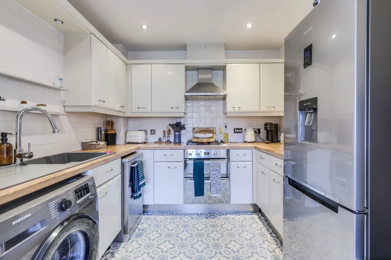 Narrowboat Wharf, Leeds, LS13, photo 5