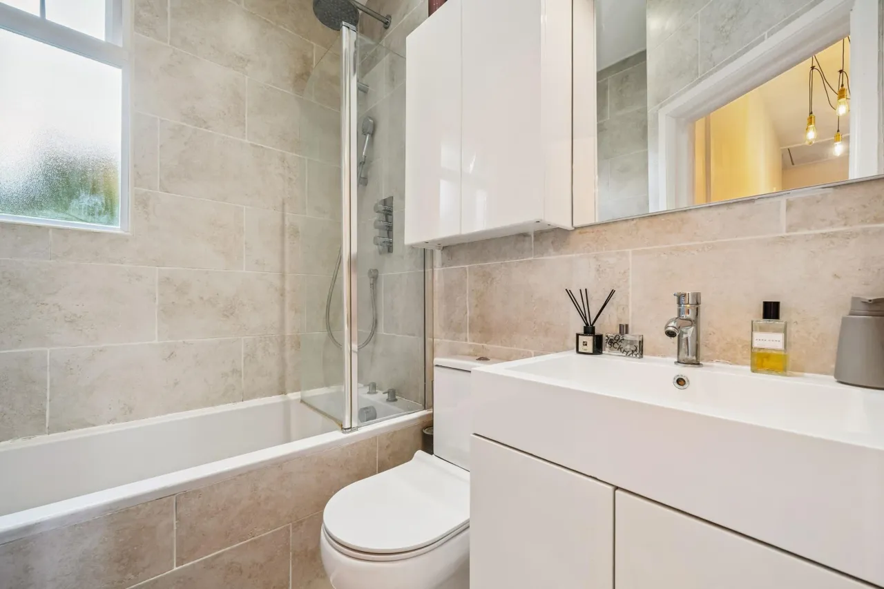 Brook Road South, Brentford, TW8, photo 5