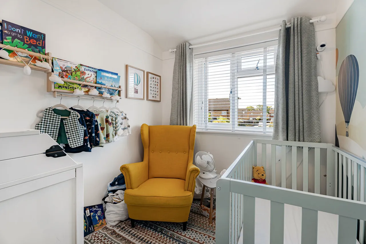 Pooley Avenue, Egham, TW20, photo 7