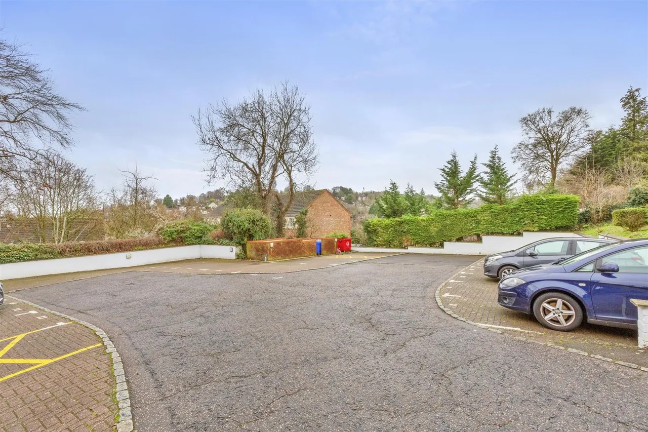Castleview Gardens, High Wycombe, HP12, photo 10