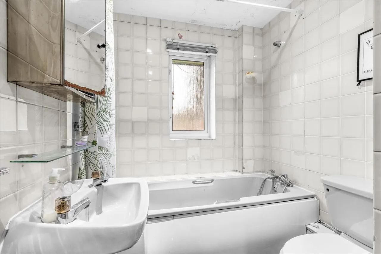 Castleview Gardens, High Wycombe, HP12, photo 6