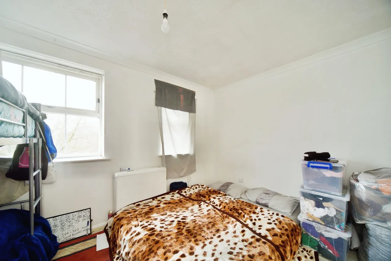 Harston Drive, ENFIELD, Middlesex, EN3, photo 11