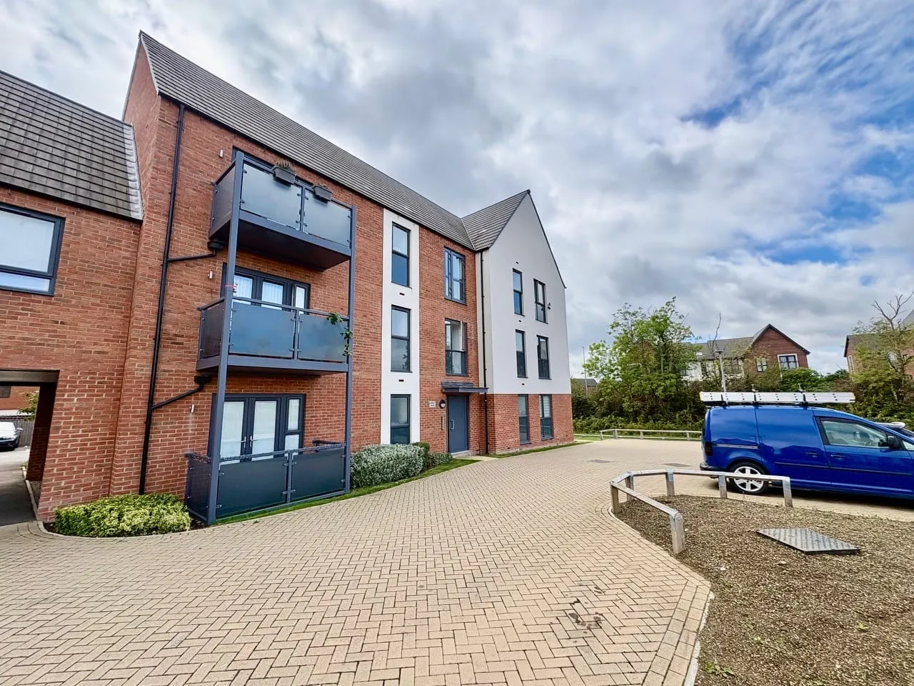 Flat 4, Garrett House, Milton Keynes, 31 Harris Way, MK17 8WQ, photo 9