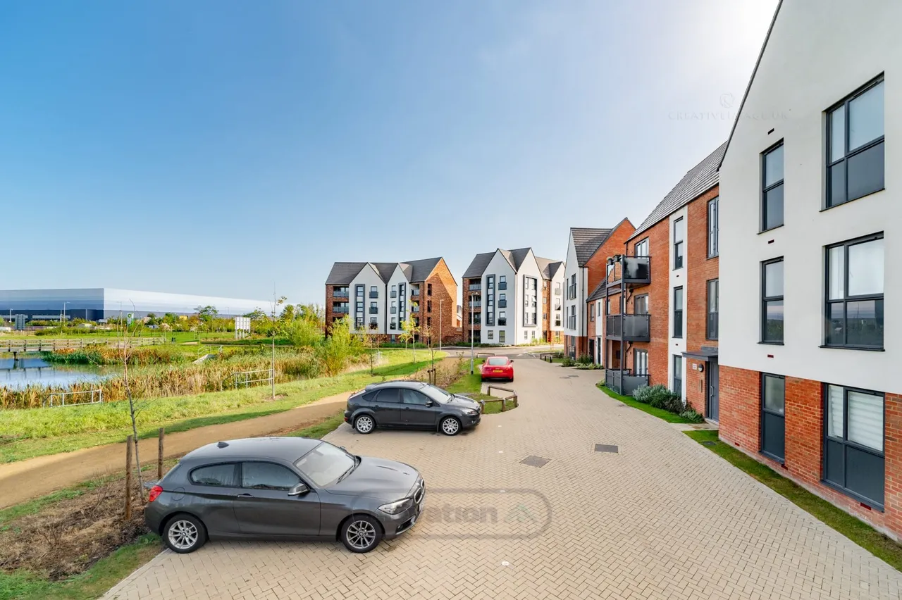 2 bed flat for sale — Flat 4, Garrett House, Milton Keynes, 31 Harris Way, MK17 8WQ