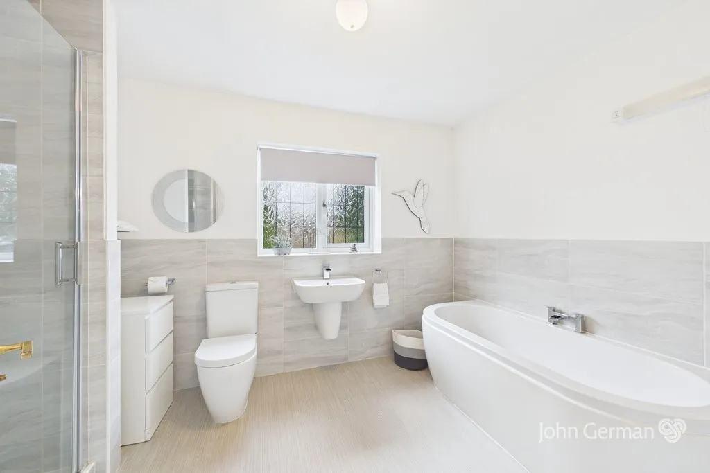 Fox Court, Kings Bromley, photo 12
