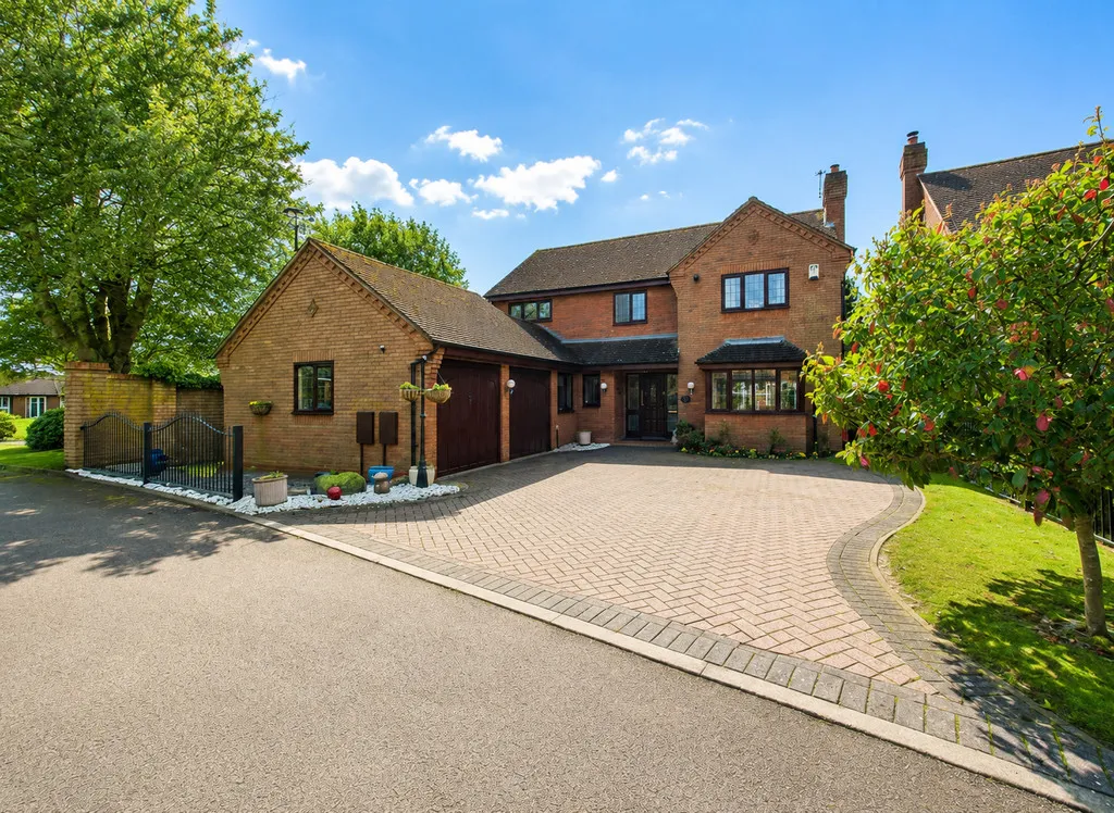 4 bed house for sale, Fox Court, Kings Bromley
