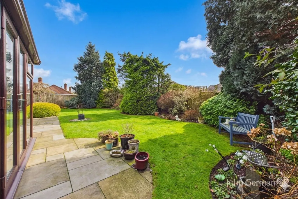 Fox Court, Kings Bromley, photo 23
