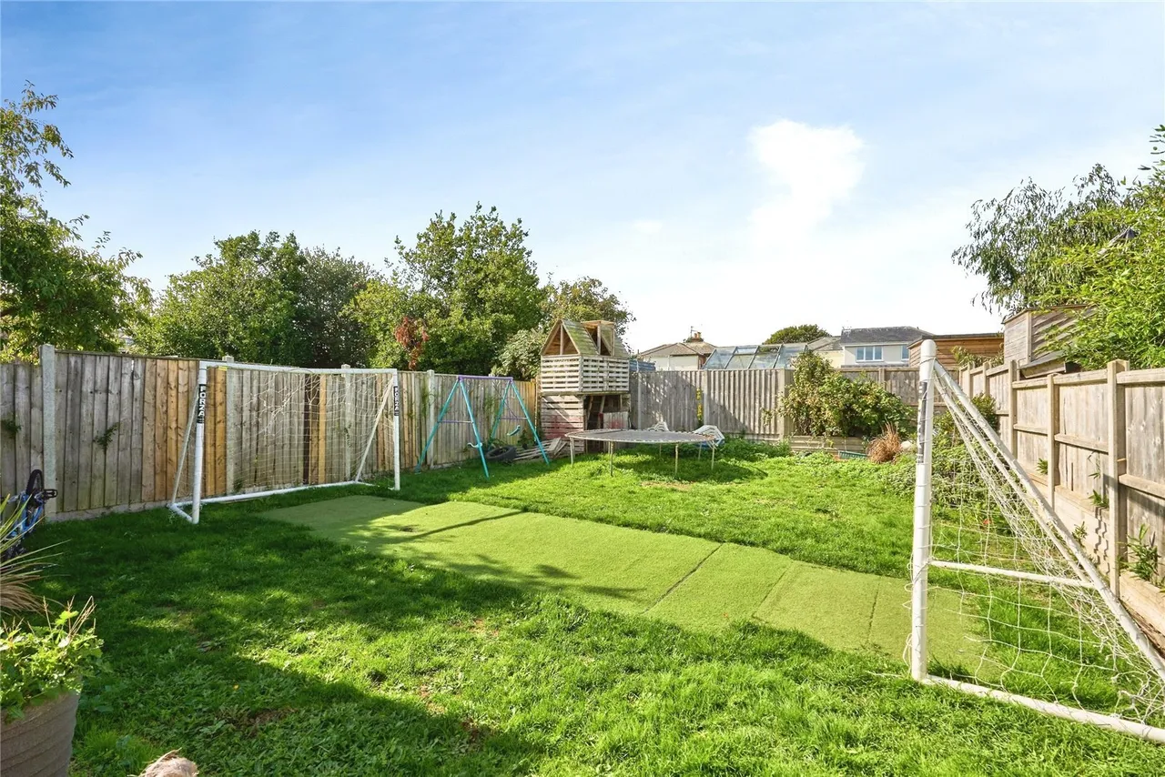 Louis Road, Sandown, PO36, photo 2