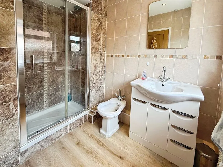 Matlock Drive, North Hykeham, Lincolnshire, LN6, photo 9