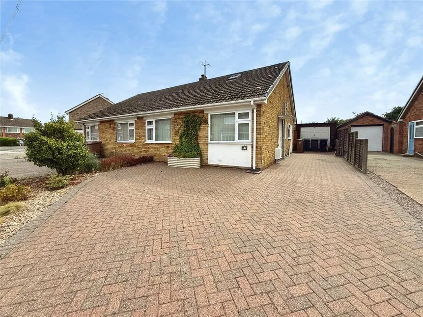 3 bed house for sale — Matlock Drive, North Hykeham, Lincolnshire, LN6