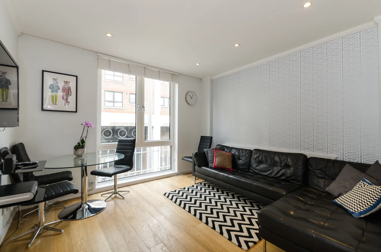 1 bed flat to rent, London, W8
