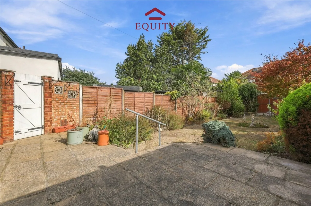 Herrongate Close, Enfield, photo 13