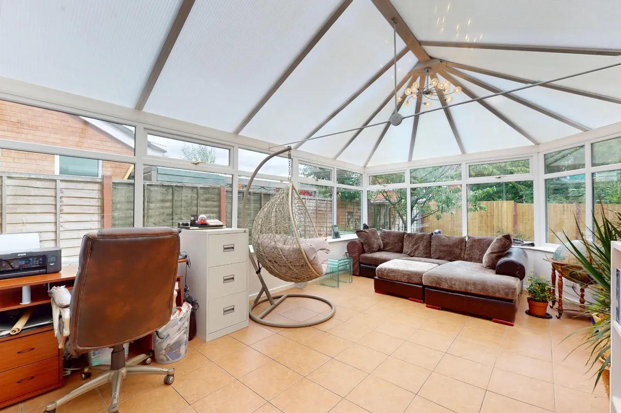 Heron Close, Holmer Lake, Telford TF3 1NS, photo 10