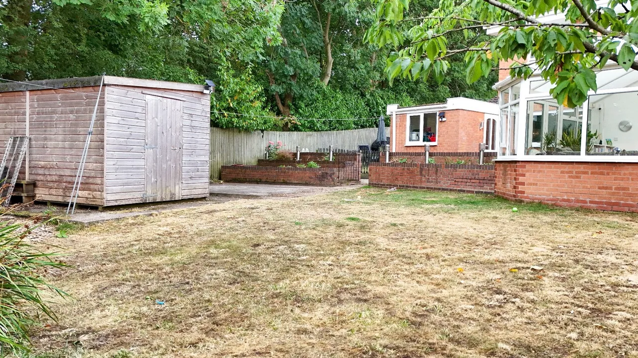 Heron Close, Holmer Lake, Telford TF3 1NS, photo 20