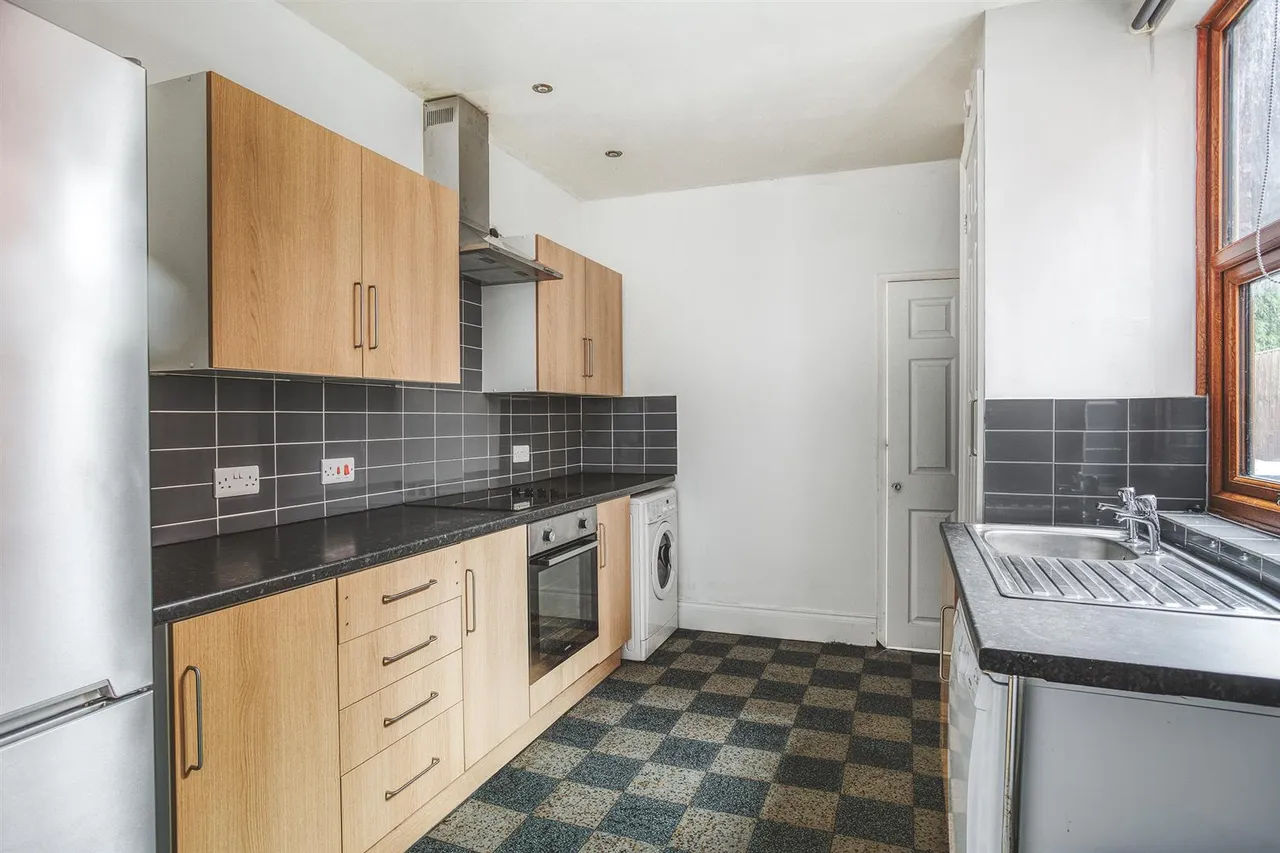 4 bed house to rent, Stepping Lane, Derby
