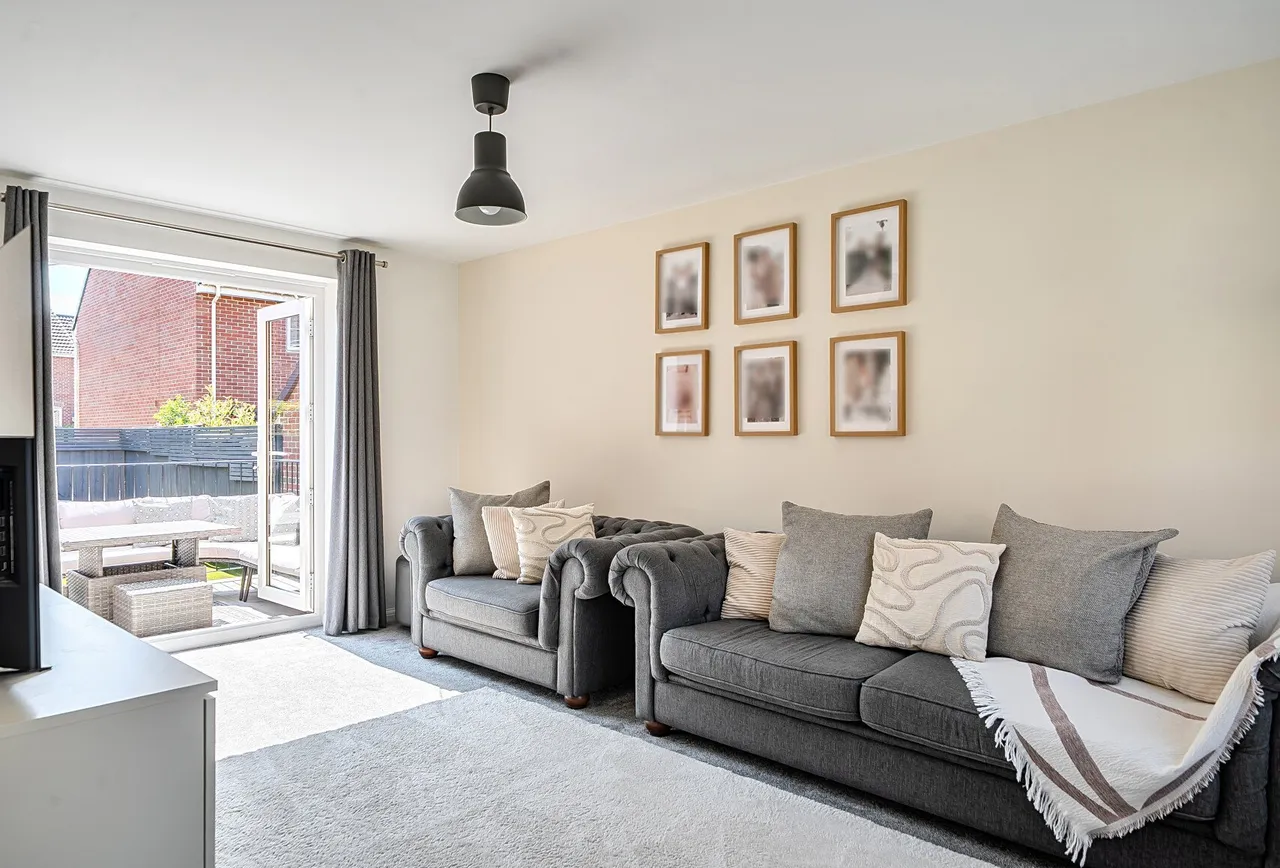 Blackberry Close, Gloucestershire, Yate, BS37 7DE, photo 4