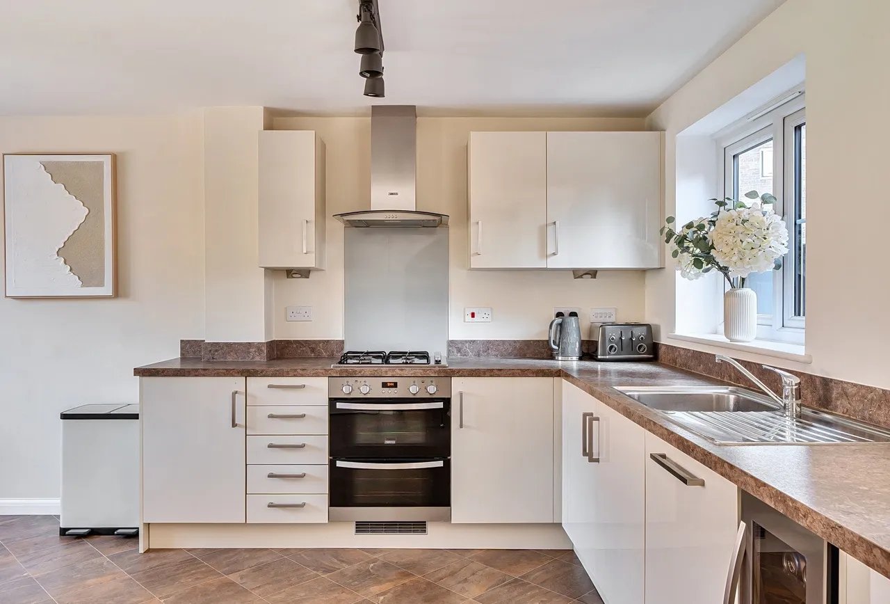 Blackberry Close, Gloucestershire, Yate, BS37 7DE, photo 15