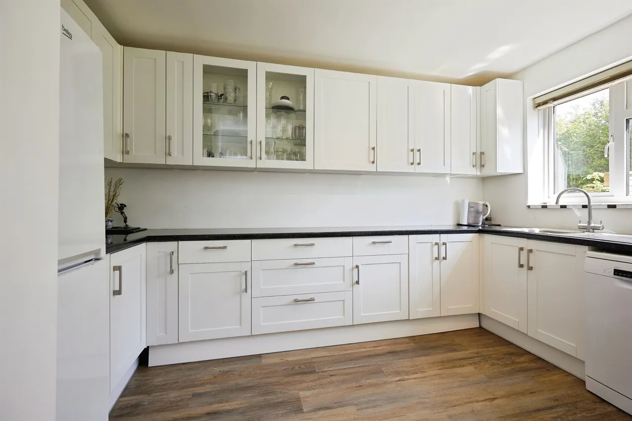 Cheshire Close, Salisbury, SP2, photo 4