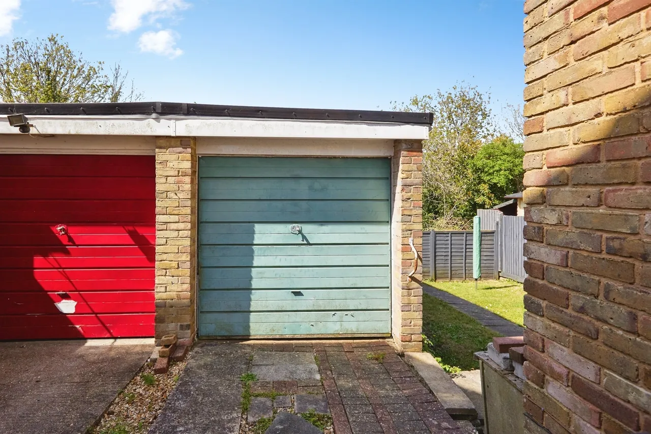 Cheshire Close, Salisbury, SP2, photo 10