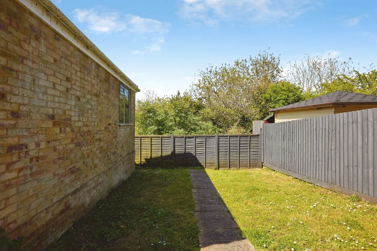 Cheshire Close, Salisbury, SP2, photo 9