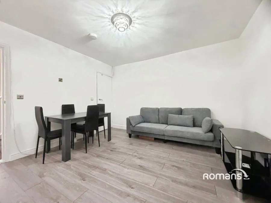 Hughenden Road, High Wycombe, HP13, photo 3