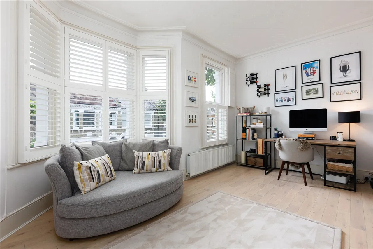 Amerland Road, London, SW18, photo 2