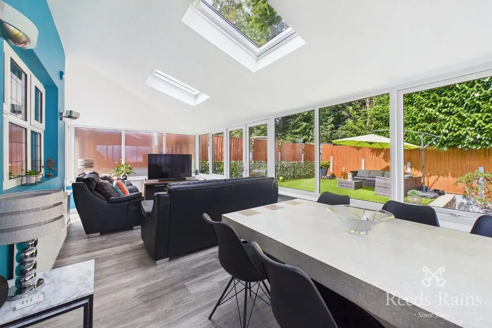 Grosvenor Gardens, Manchester, Greater Manchester, M22, photo 12
