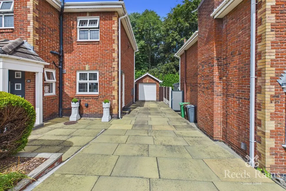 Grosvenor Gardens, Manchester, Greater Manchester, M22, photo 2
