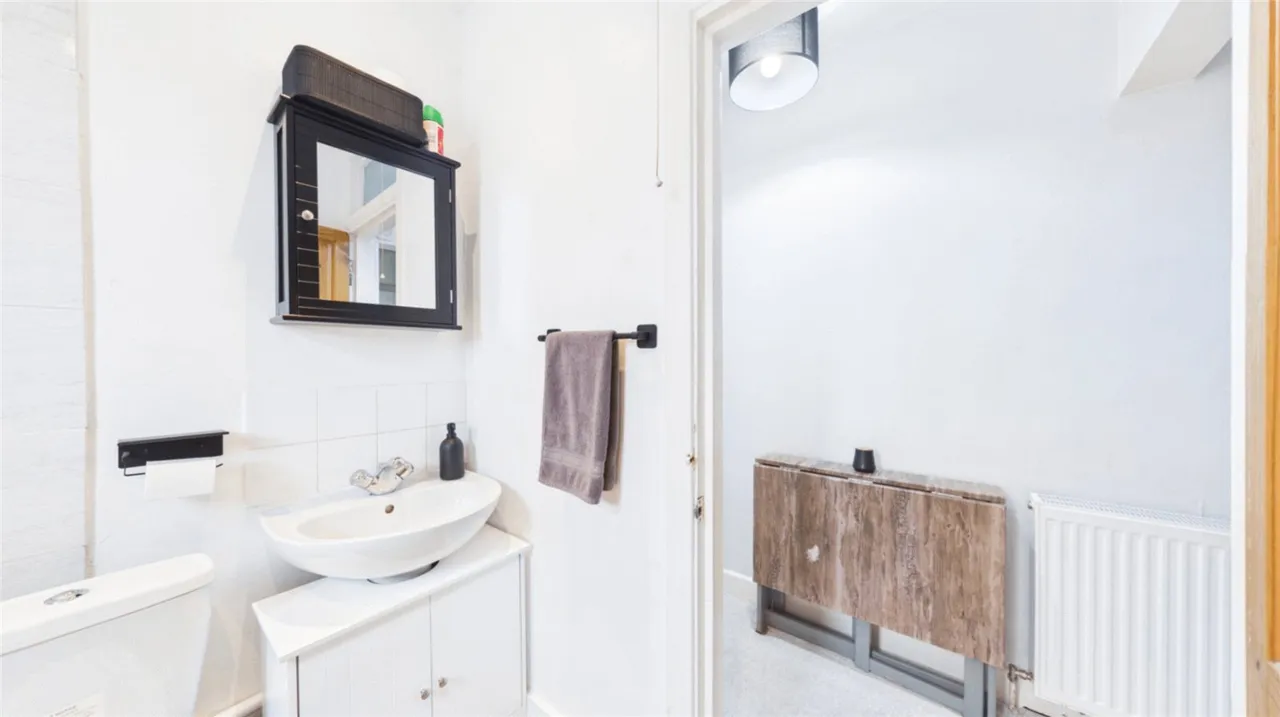 Danbrook Road, SW16, photo 13