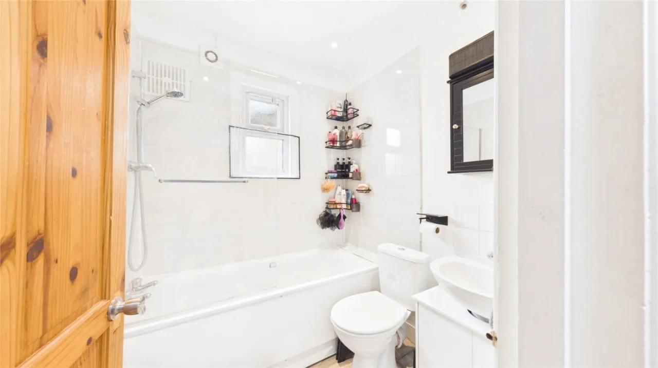 Danbrook Road, SW16, photo 11