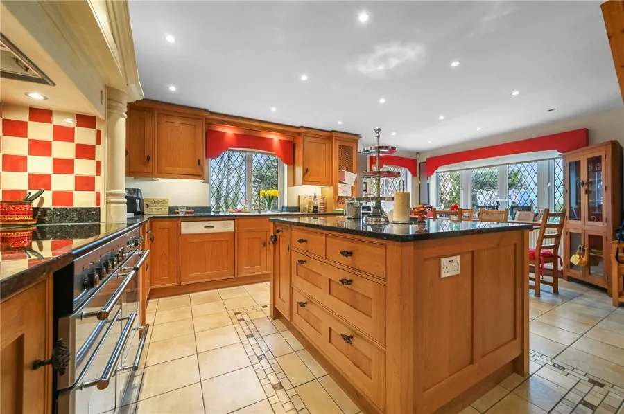 House Under Offer with 4 bedrooms in Thorley, Bishop's Stortford, CM23, photo 9