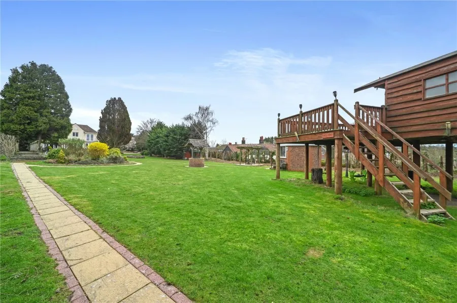 House Under Offer with 4 bedrooms in Thorley, Bishop's Stortford, CM23, photo 23