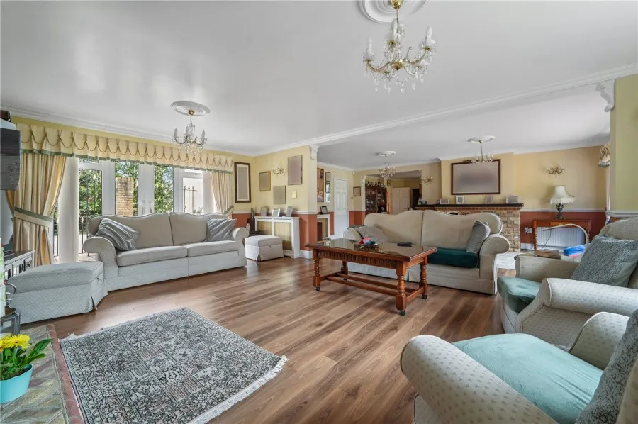 House Under Offer with 4 bedrooms in Thorley, Bishop's Stortford, CM23, photo 11