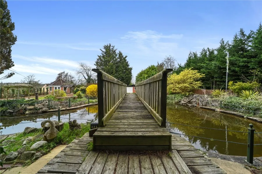 House Under Offer with 4 bedrooms in Thorley, Bishop's Stortford, CM23, photo 32